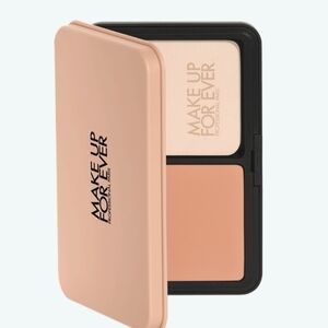 Makeup Forever HD Skin Matte Velvet 24hr Undetectable Powder Foundation